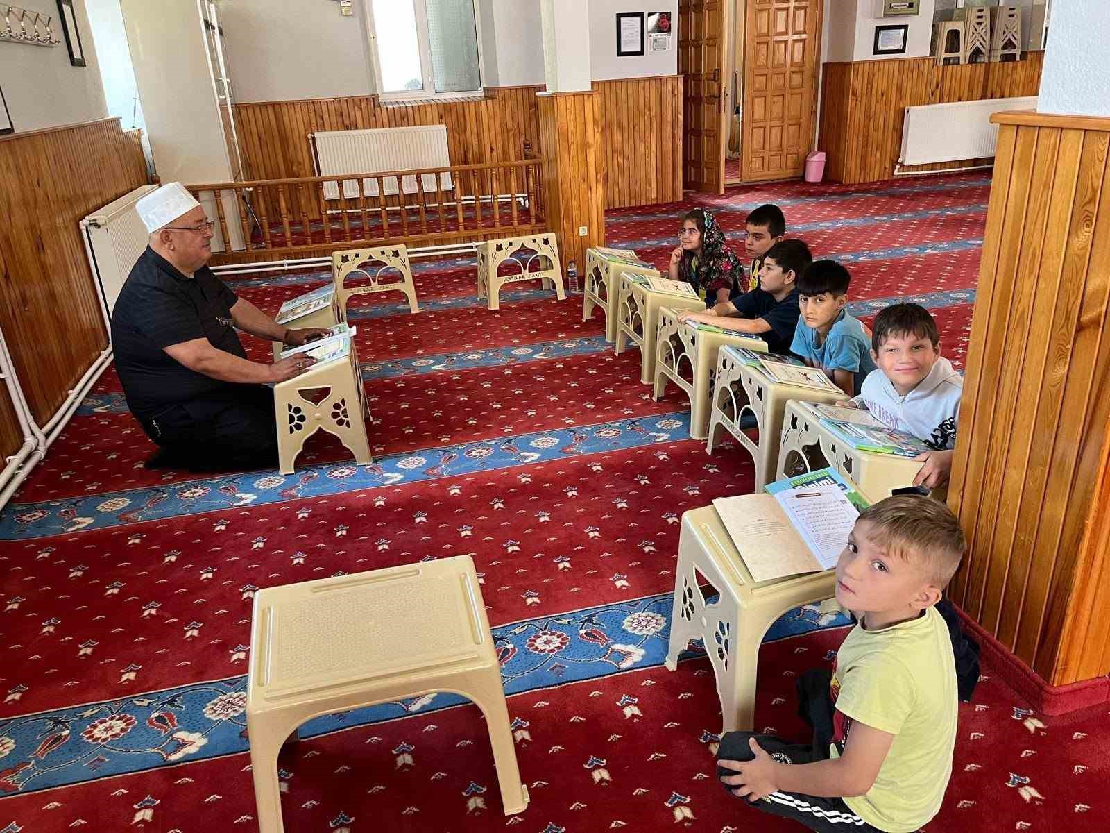 Emet’te Yaz Kur’an Kurslarına yoğun ilgi