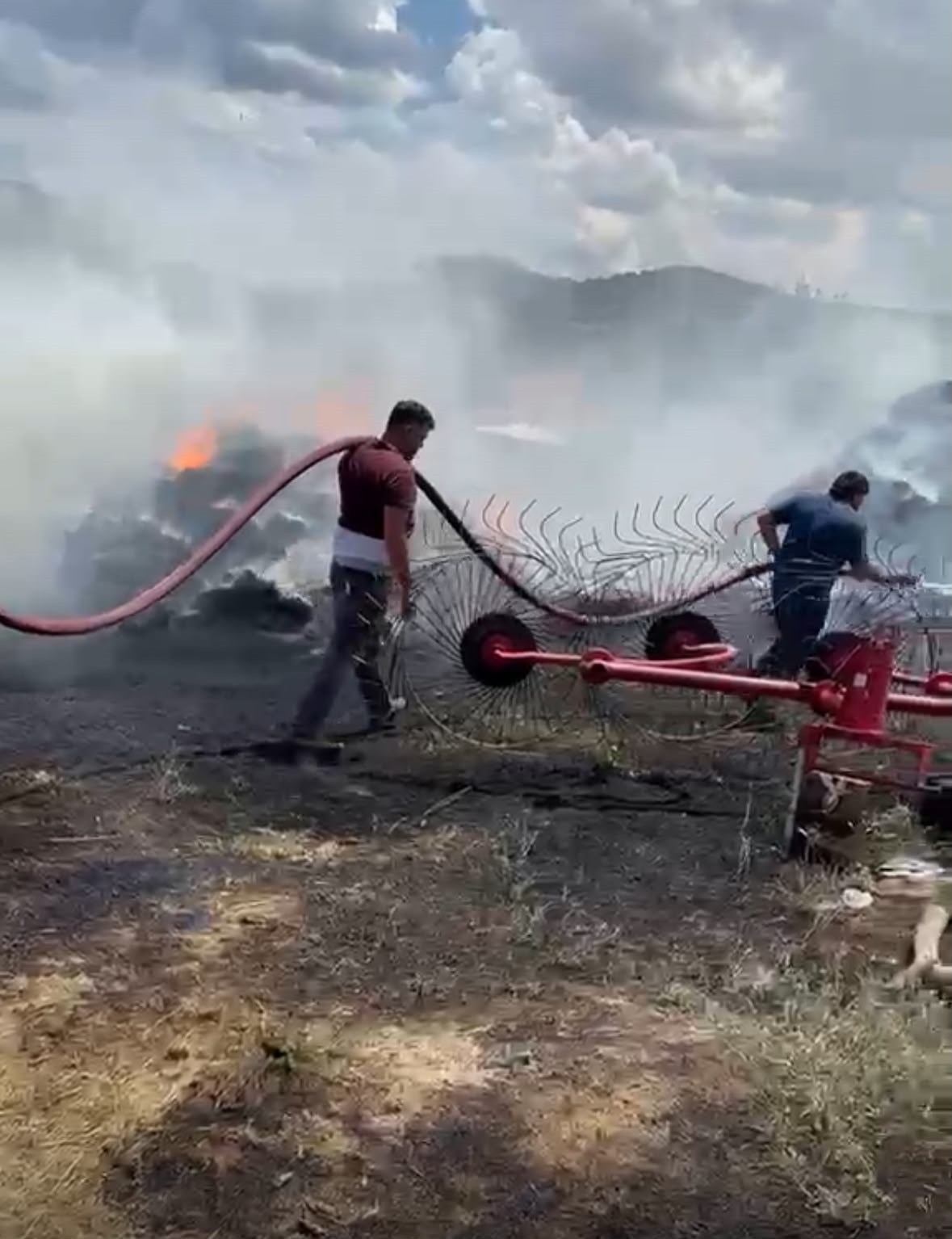 Burdur’da samanlık yangını