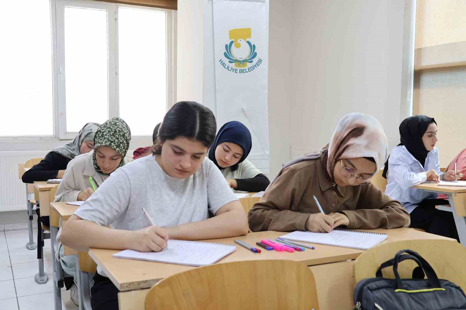 Haliliye’de üniversite adaylarına ücretsiz yaz kursu