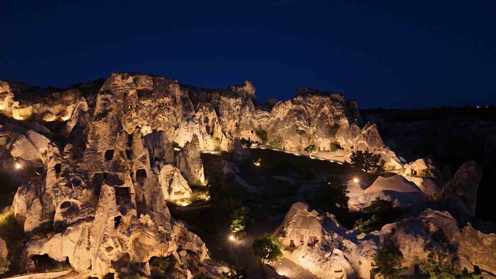 Kapadokya ışıl ışıl oldu