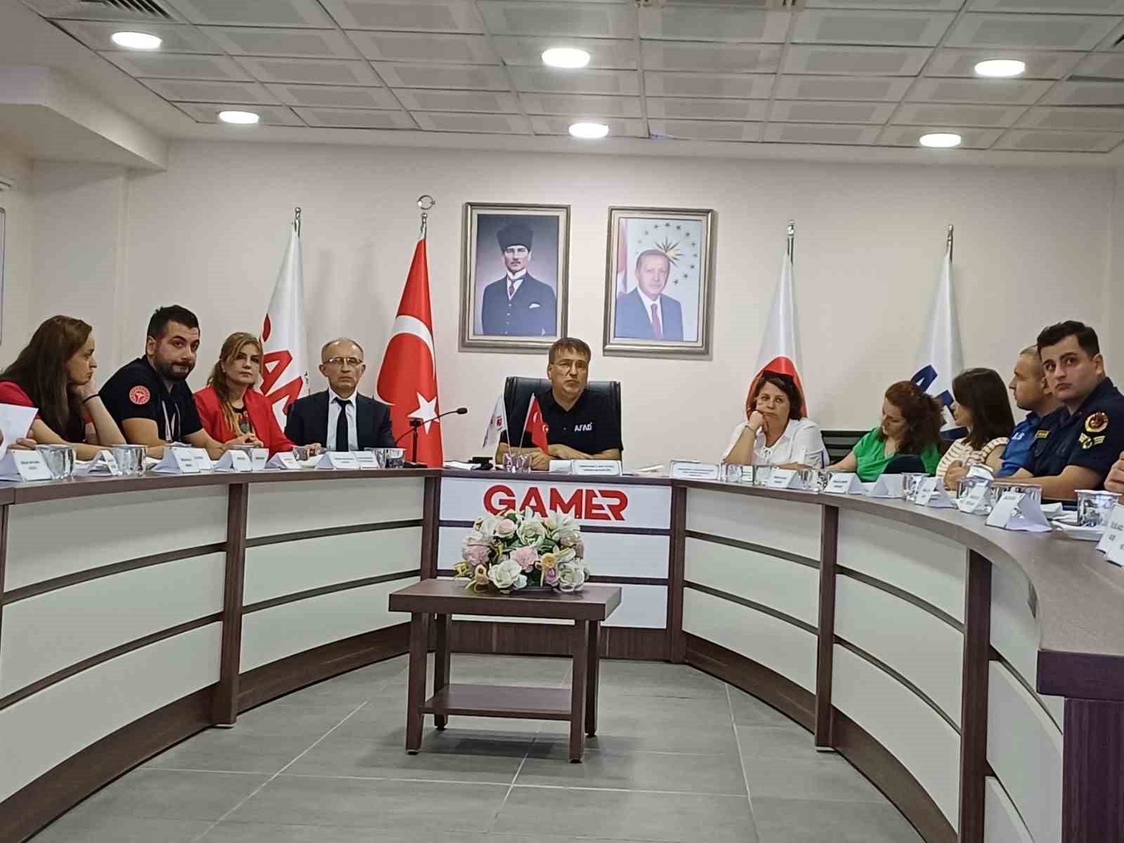 Sel felaketlerine karşı masa başı tatbikatı yaptılar