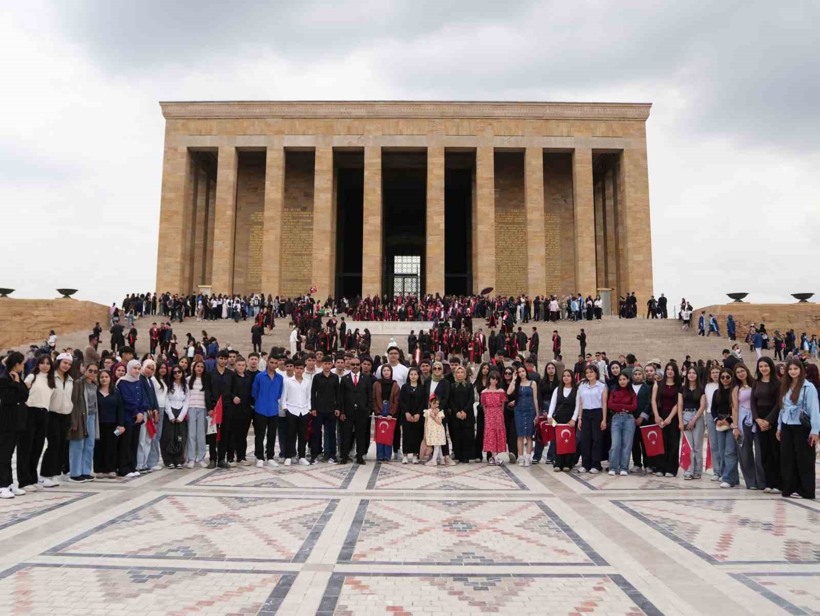 Şehitkamil’in gençleri Ankara’ya çıkarma yaptı