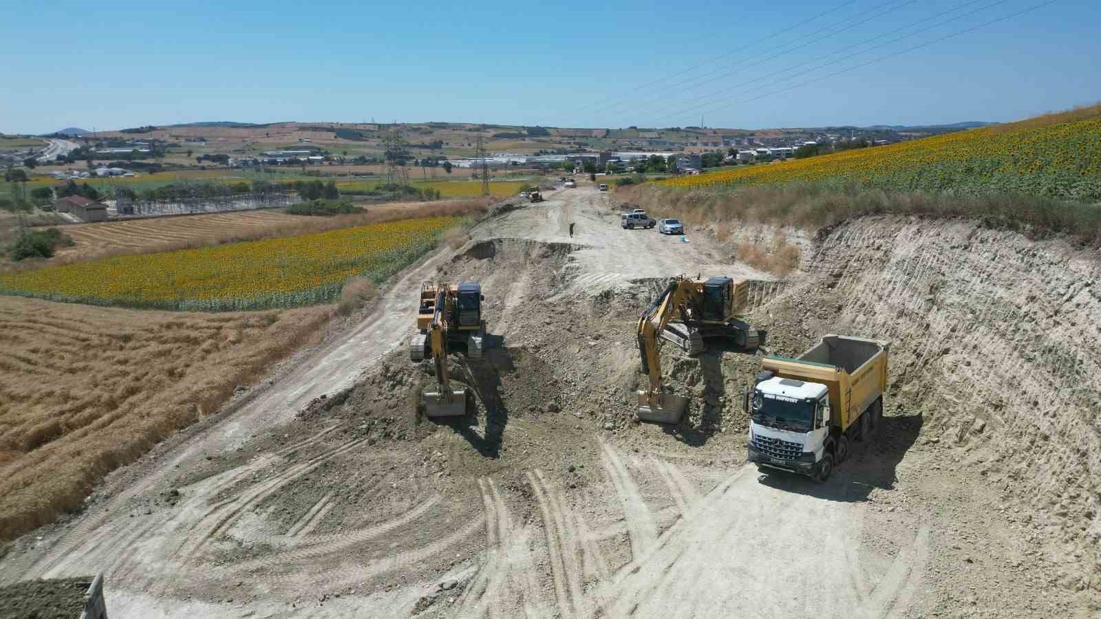 Büyükşehir, Nilüfer’de yeni yollar açıyor
