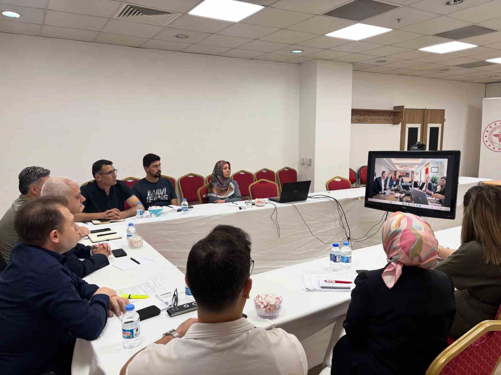 Erzincan’da evde sağlık hizmetleri ve katkı payları değerlendirildi
