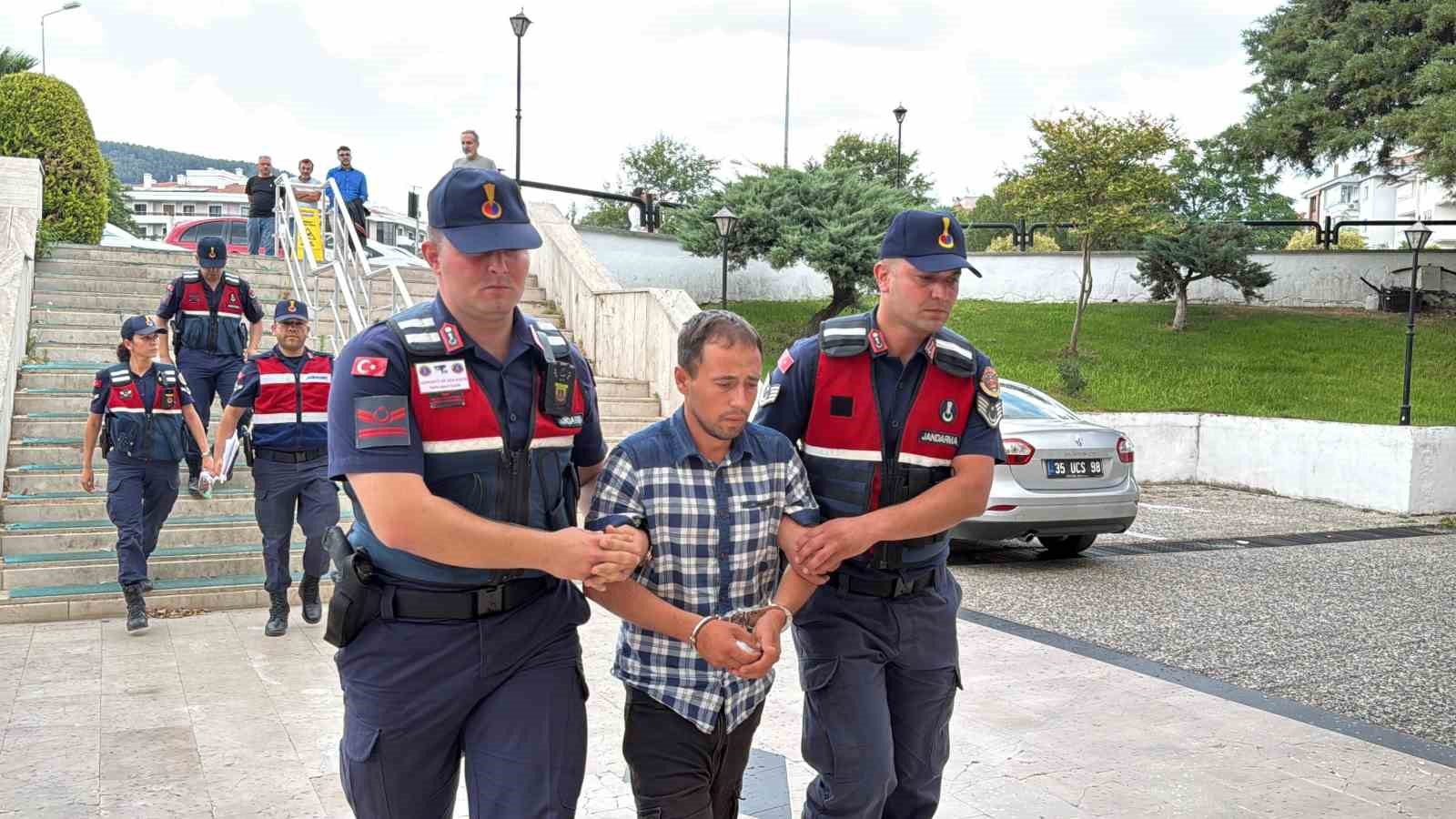 Menteşe’de akrabasını öldüren zanlı tutuklandı