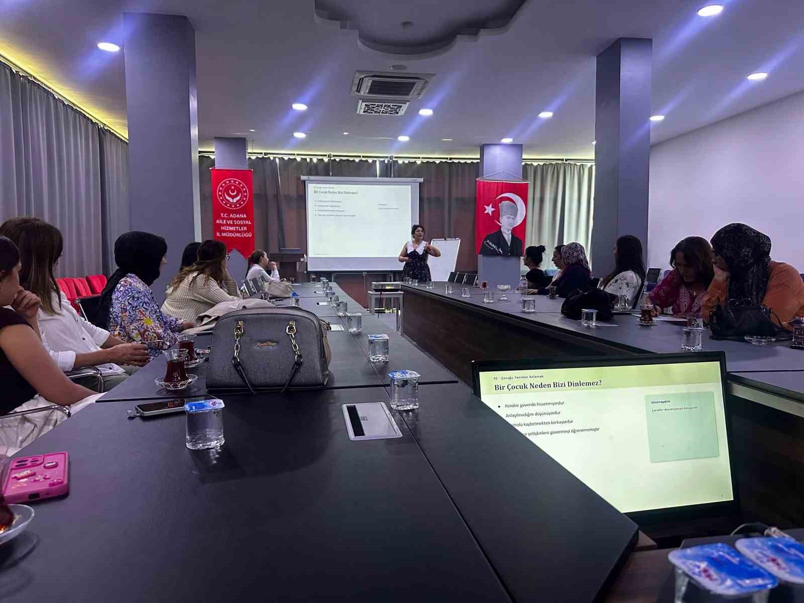 Adana’da çocuk kuruluşu personeline etkili iletişim eğitimi