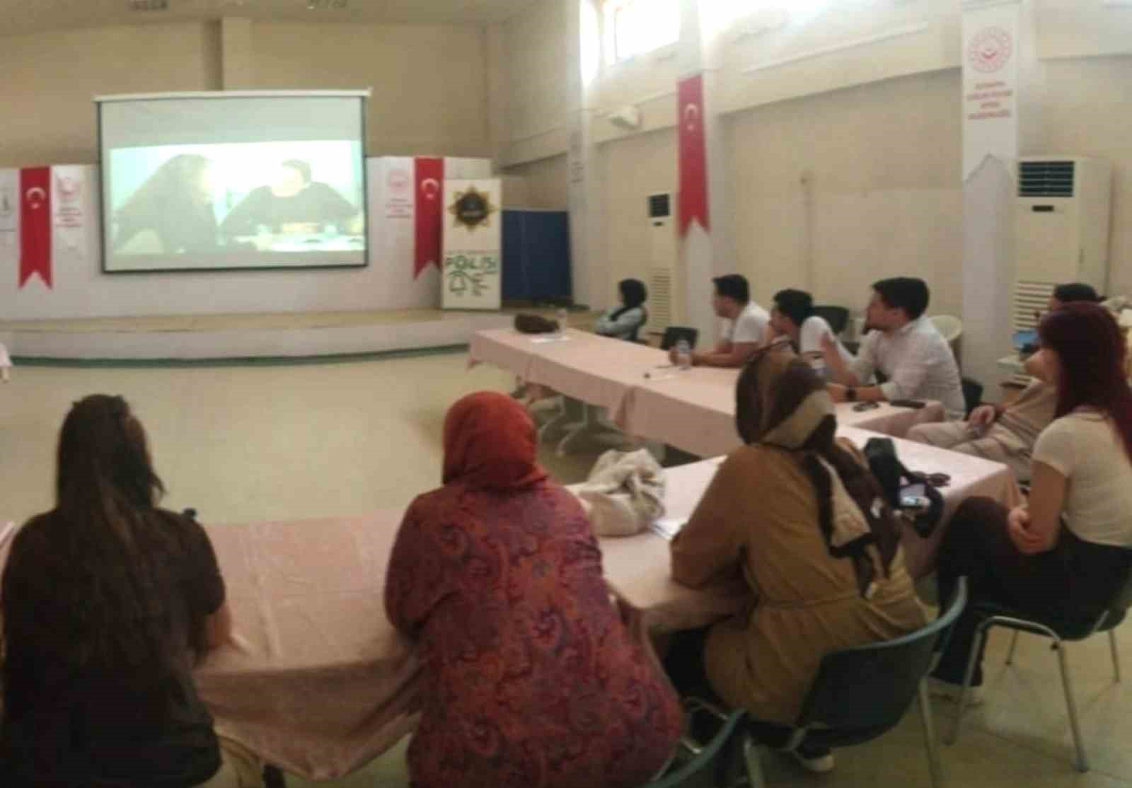 Kütahya’da uyuşturucuyla mücadele kapsamında bilgilendirme faaliyeti