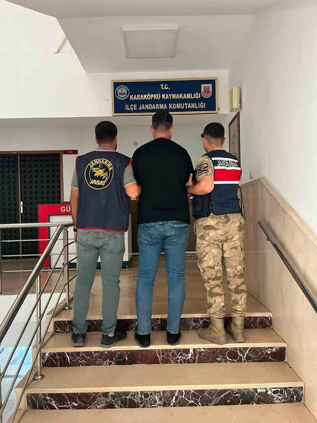 Dolandırıcılık suçundan aranan şahıs yakalandı