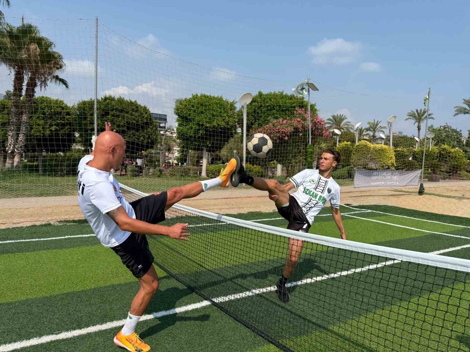 Alanya’da geleneksel futnet ayak tenisi turnuvası başlıyor