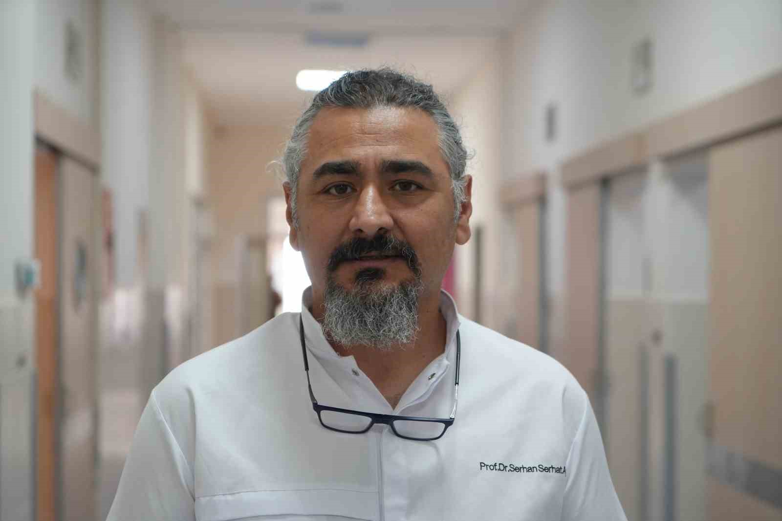 Asfalt patileri yakıyor, pisi pisi otu tehlike saçıyor: Uzmanından sıcak hava uyarısı