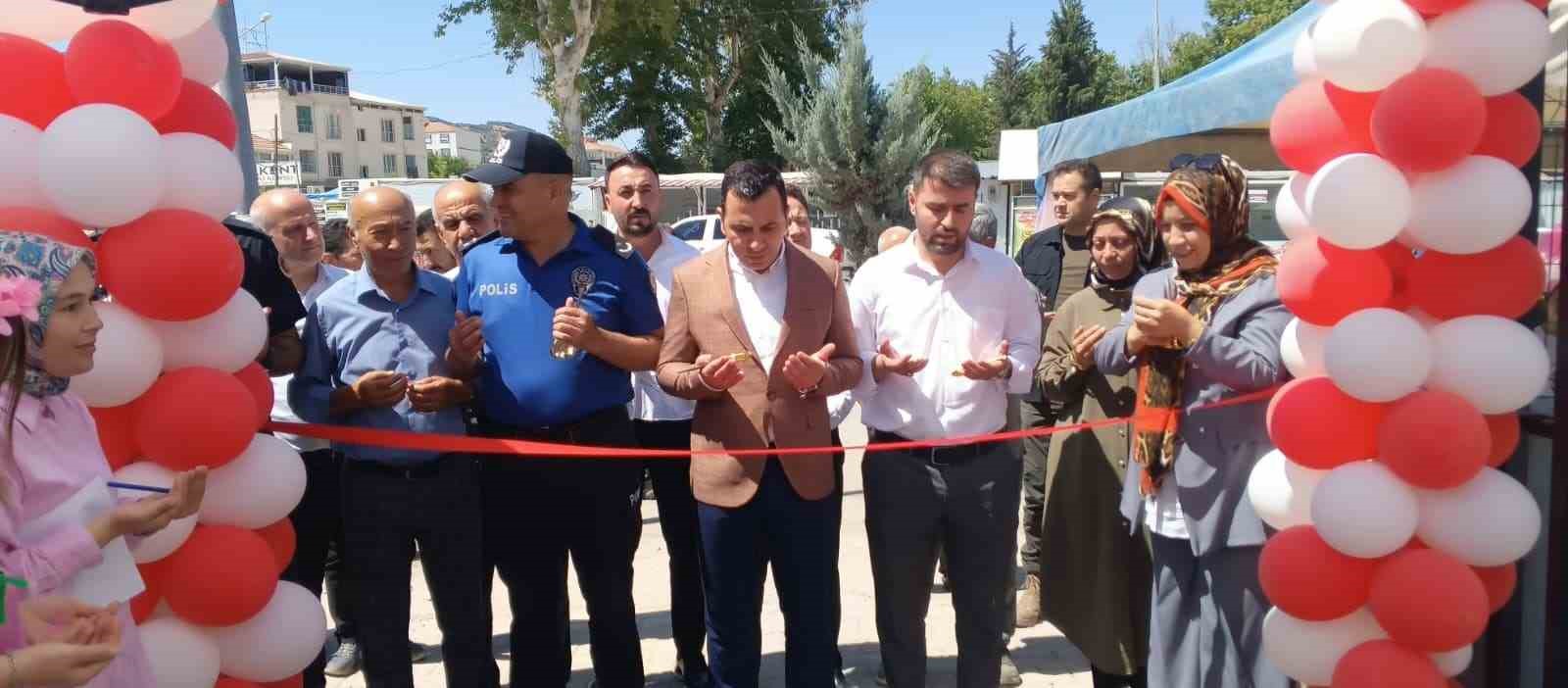 Kaymakam Algın, ADEM yıl sonu sergisine katıldı