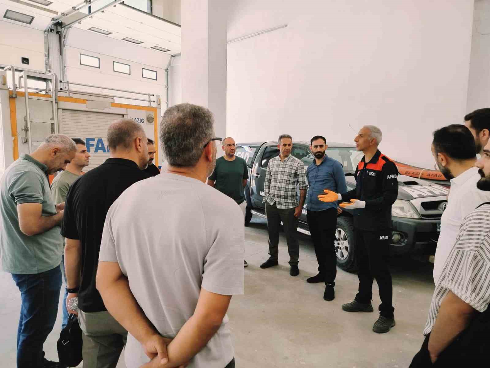 Elazığ’da enkazda arama kurtarma eğitimleri