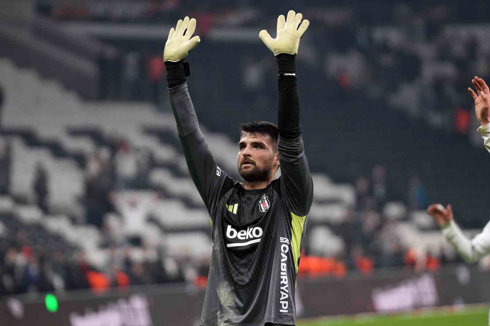Beşiktaş’ta Ersin Destanoğlu ile yollar ayrıldı