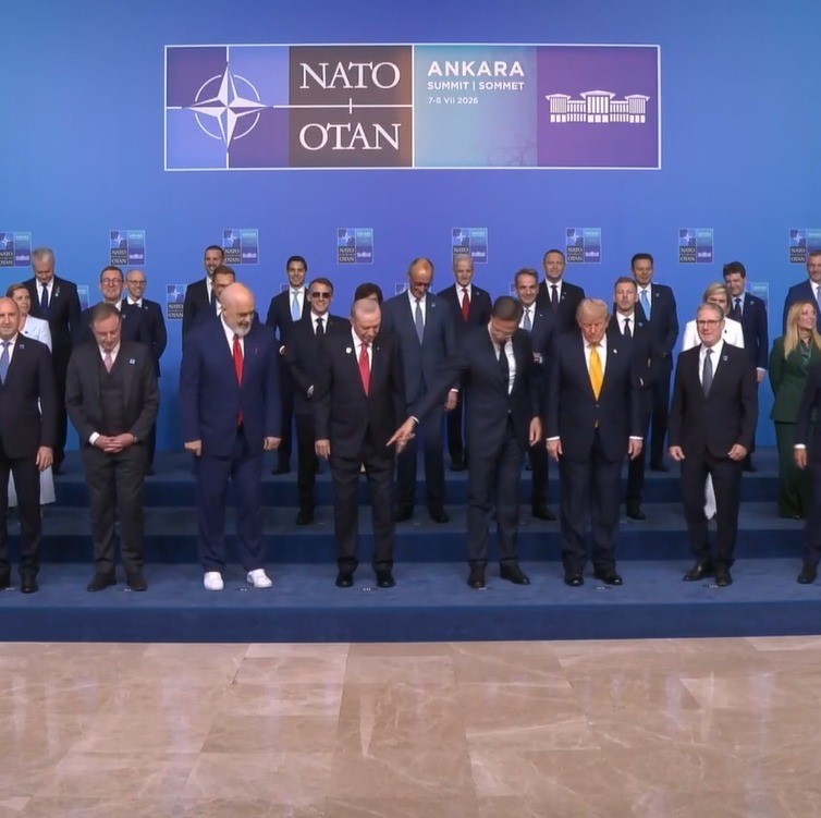 NATO Zirvesi’nde beyaz ayakkabı detayı dikkat çekti