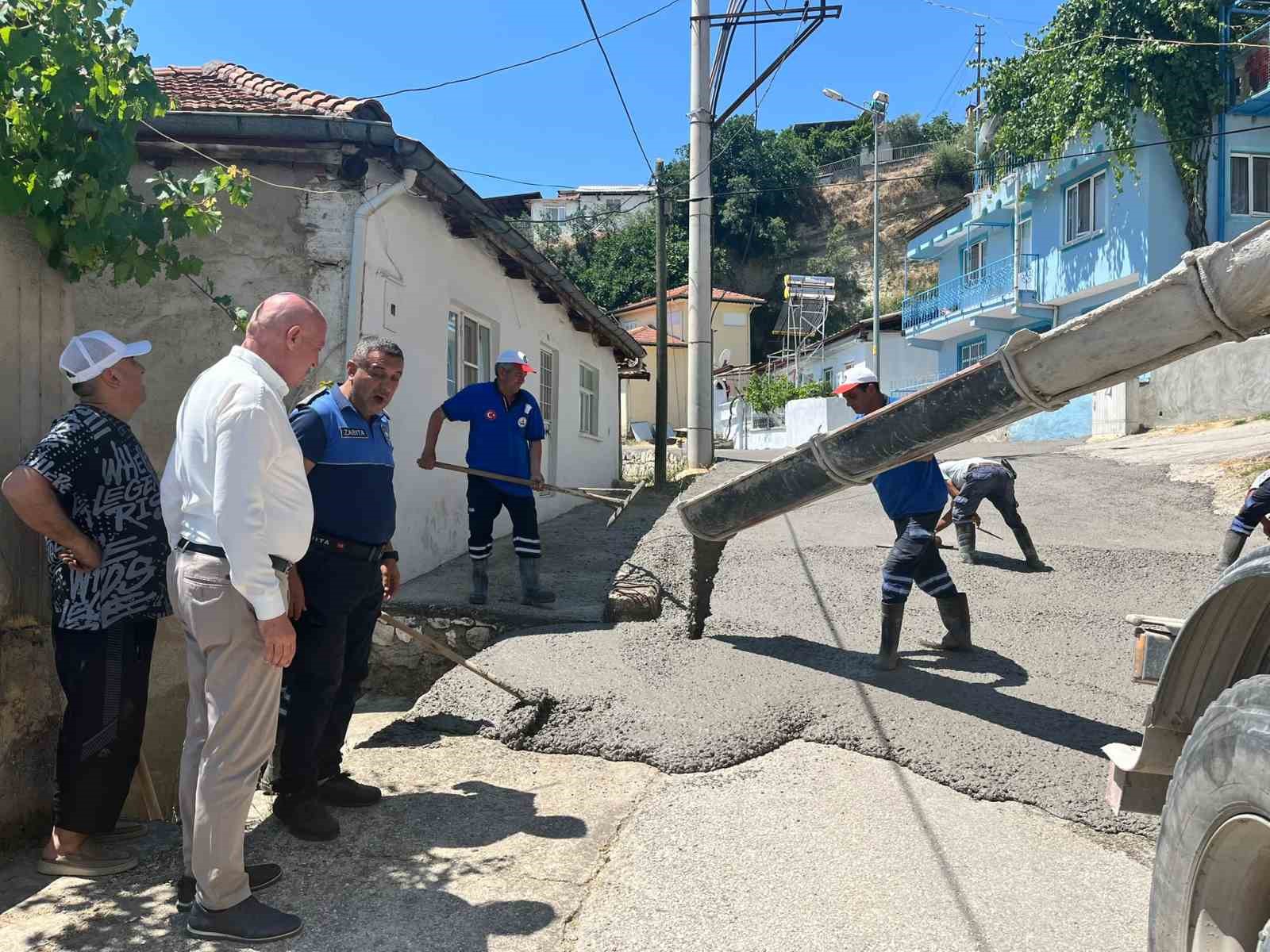 Başkan Kumral mahallerde yürütülen çalışmaları yerinde inceledi
