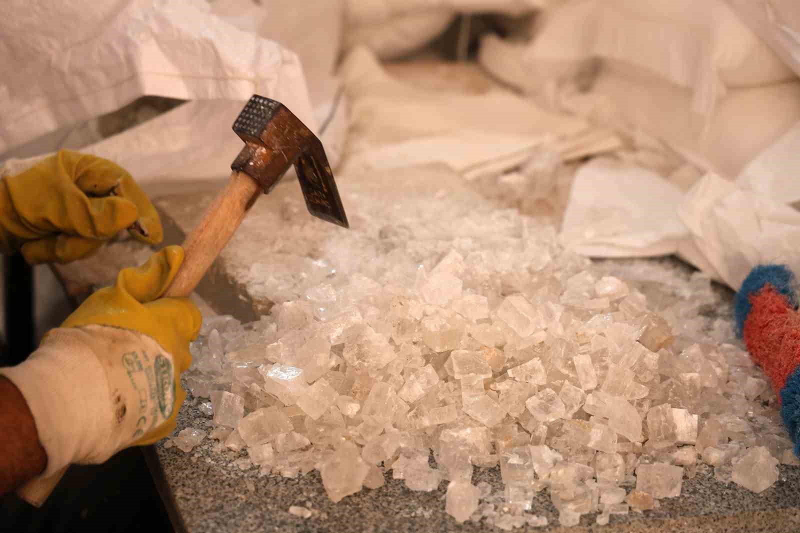 Kırşehir’de turşuluk sezonu kaya tuzu satışlarını hareketlendirdi
