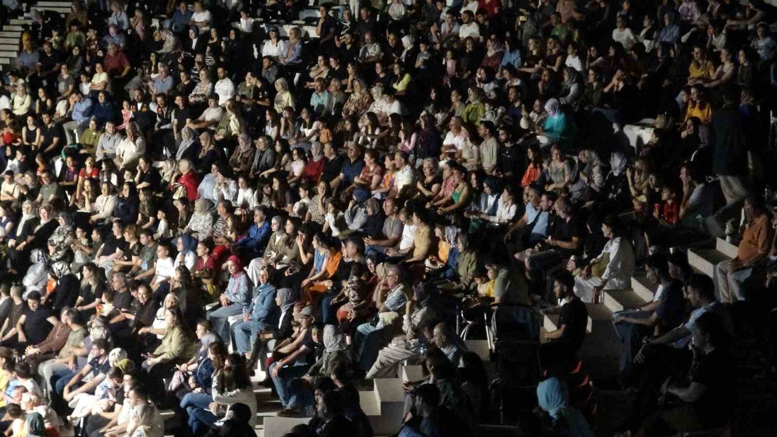 Kilis’te "Sınırdan Sesler Korosu" konserine yoğun ilgi