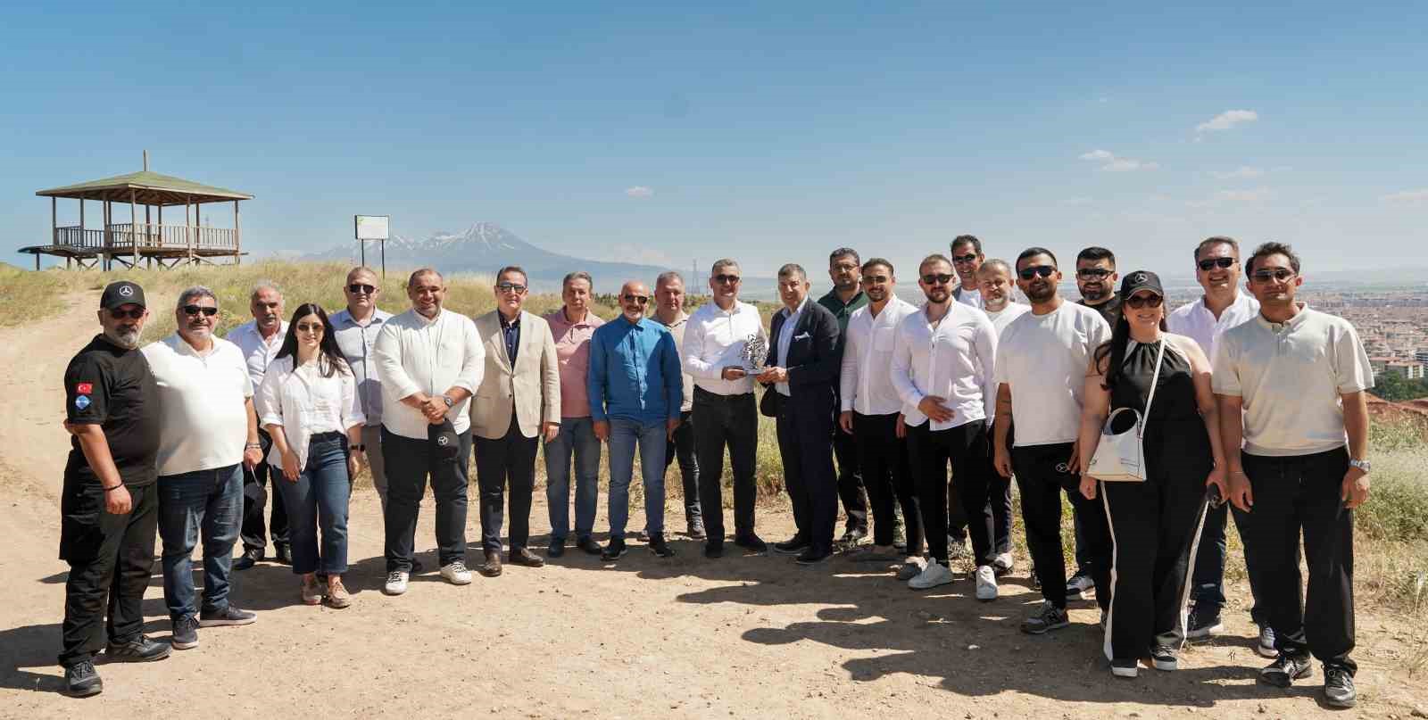 Kâmil Koç ve Mercedes-Benz Türk’ten 100’üncü yıla özel hatıra ormanı