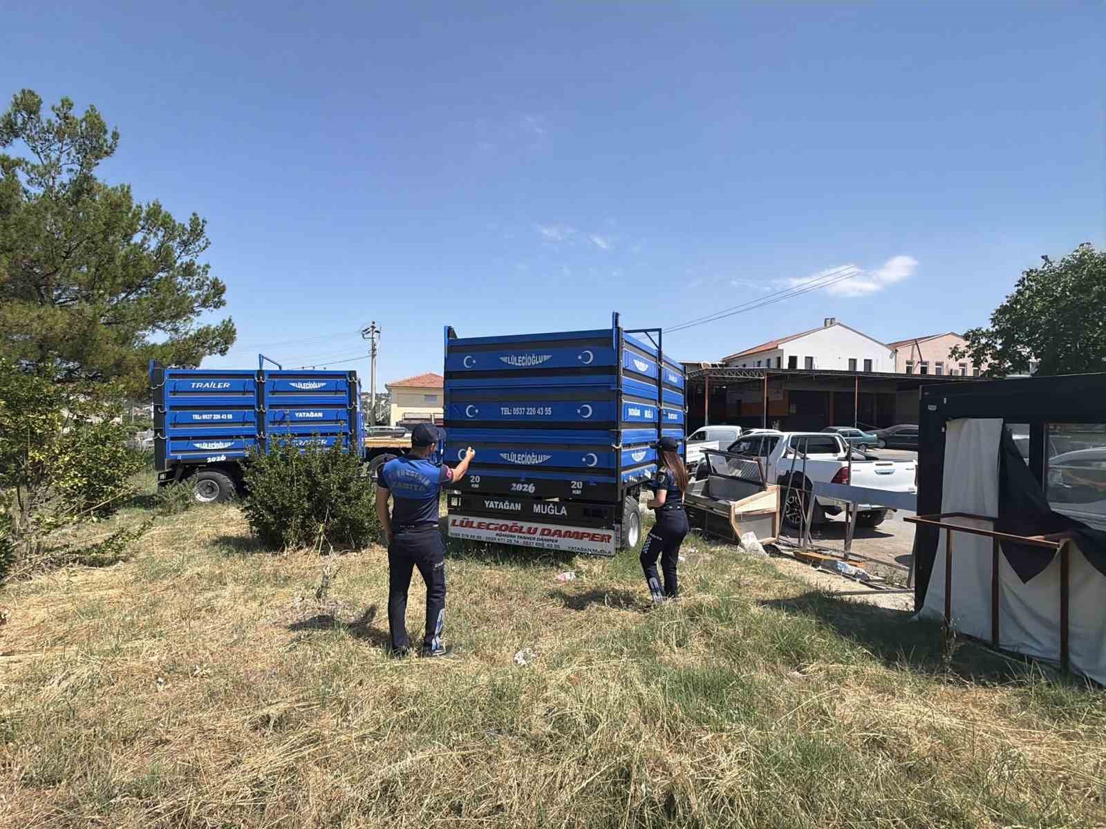 Yatağan’da zabıta ekiplerinden hurda araç operasyonu