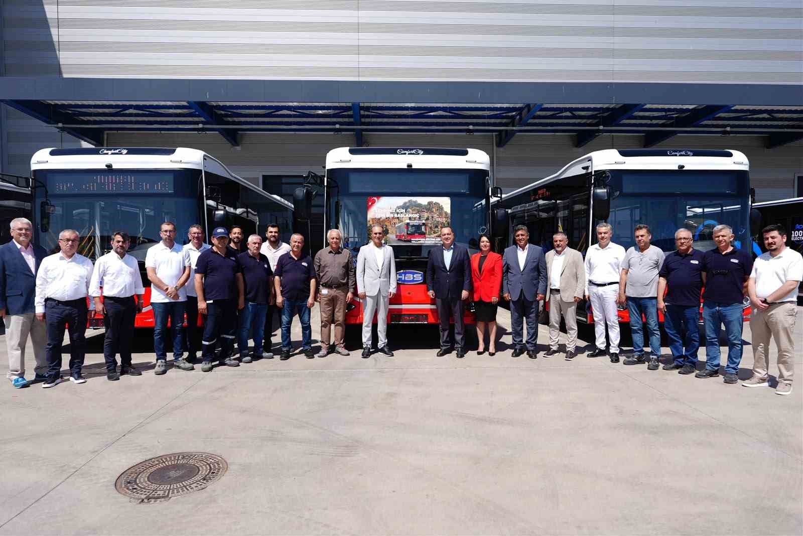 Manisa’nın ulaşım filosuna 15 yeni otobüs