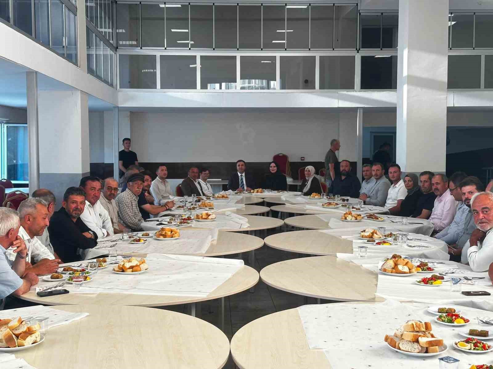 Çavdarhisar Kaymakamı Murat Ak’a veda programı düzenlendi