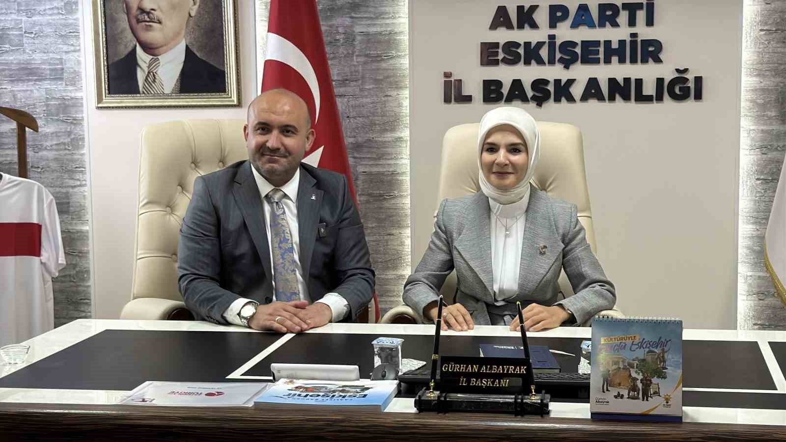Bakan Göktaş, AK Parti Eskişehir İl Başkanlığı’nı ziyaret etti