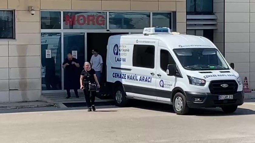 Tedavi gören babasına yastık almaya giderken kaza geçirdi, 15 günlük yaşam savaşını kaybetti