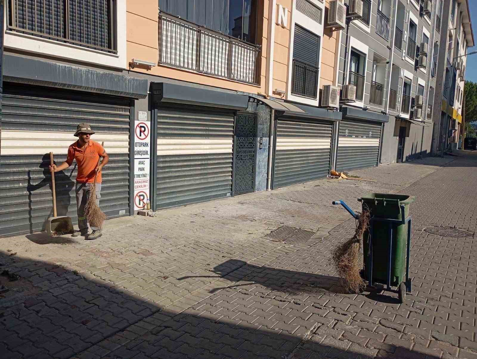 Germencik’te temizlik çalışmaları aralıksız sürüyor