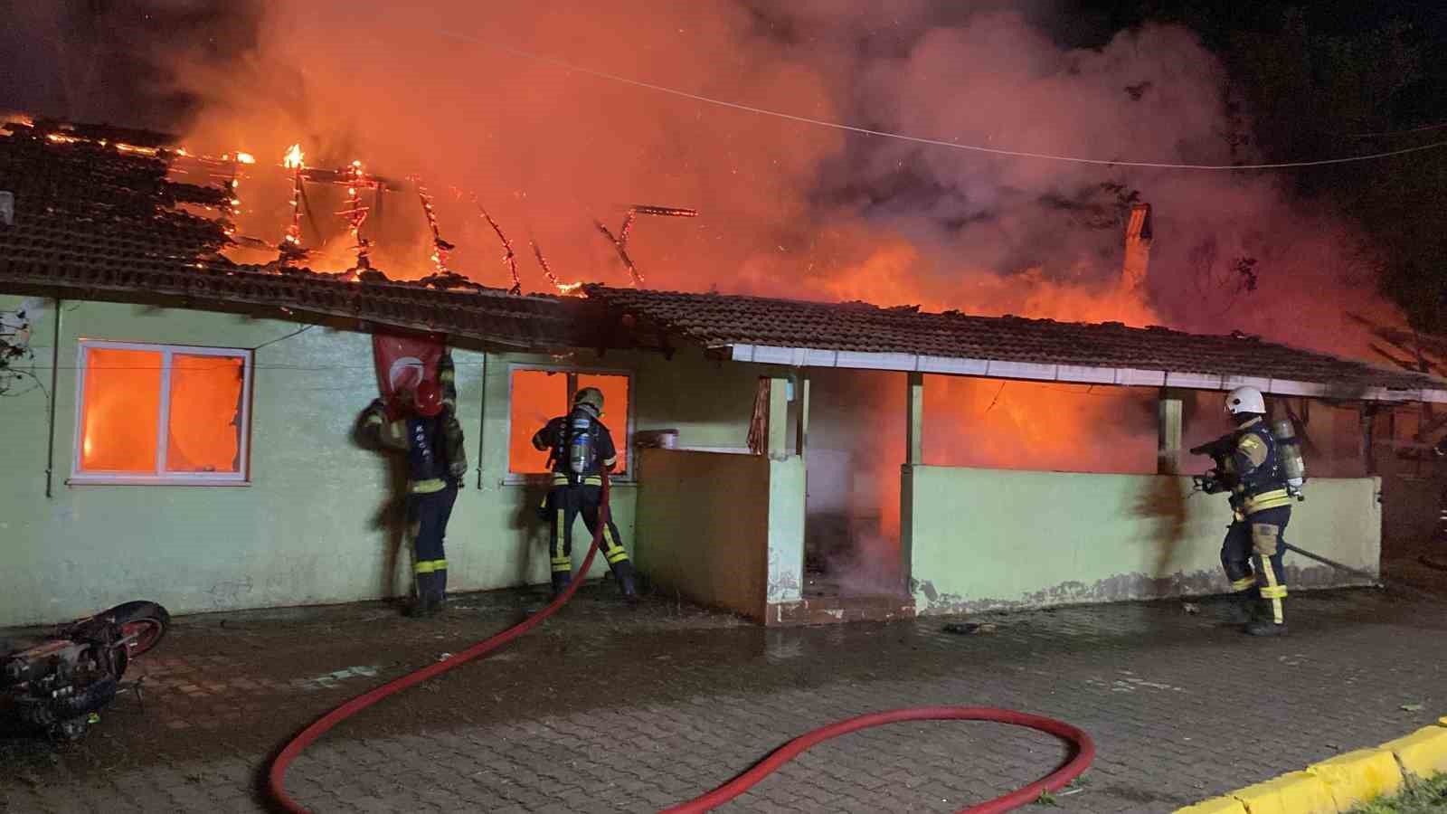 74 yaşındaki annesine dehşeti yaşatan sanığa 15 yıl hapis