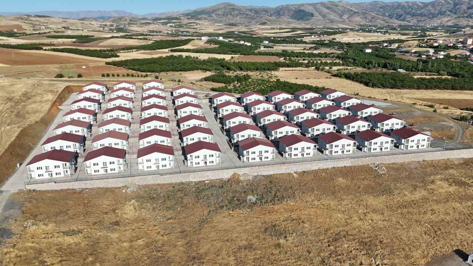 Ahbap Derneği ‘depremzedeye ev’ sözünü tutmadı: Malatyalı depremzedeler, toplanan milyonlarca doların nereye harcandığını soruyor