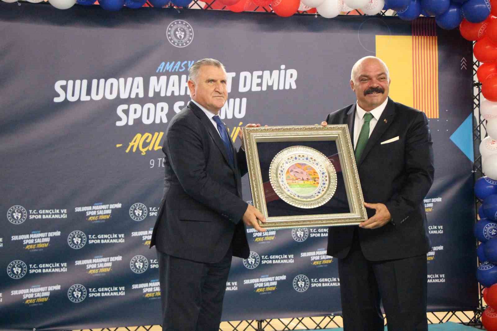 Bakan Bak: "Türkiye, NATO Zirvesi’nde tüm dünyaya gücünü gösterdi"