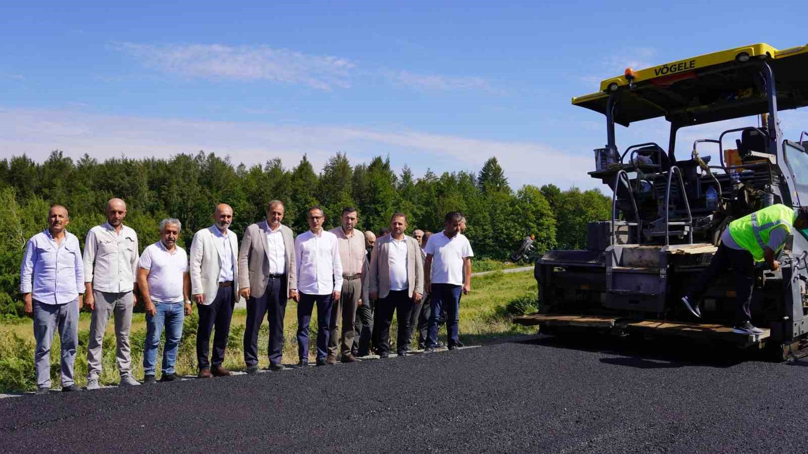 İznik-Gölcük bağlantı yoluna sıcak asfalt