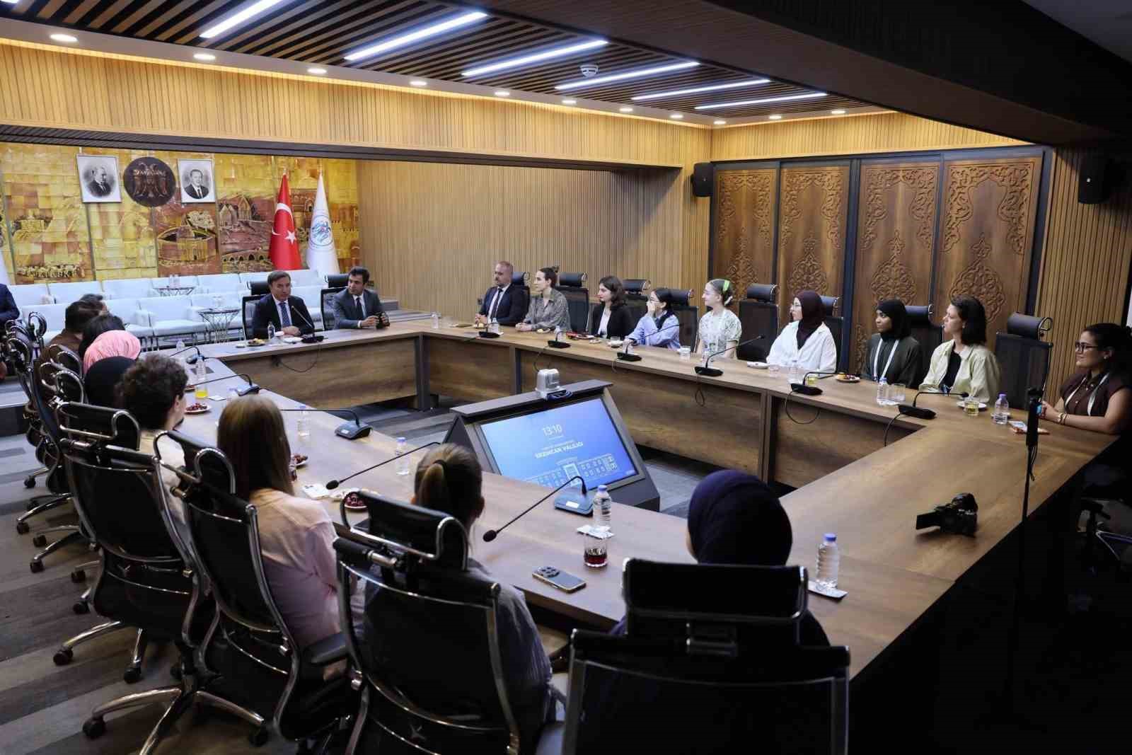 13 ülkeden gelen öğrenciler Erzincan’da Türkçe ve Türk kültürüyle buluşuyor