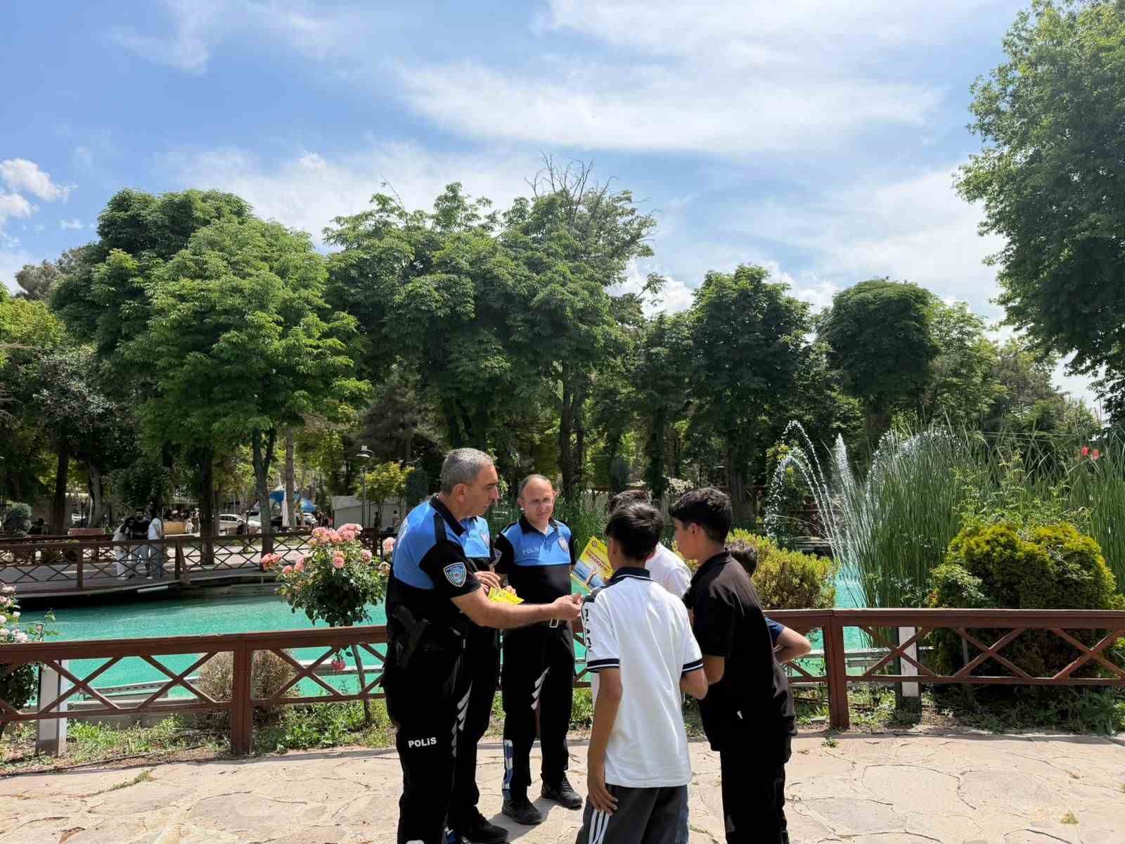 Malatya’da polis ekiplerinden boğulma vakalarına karşı farkındalık çalışması