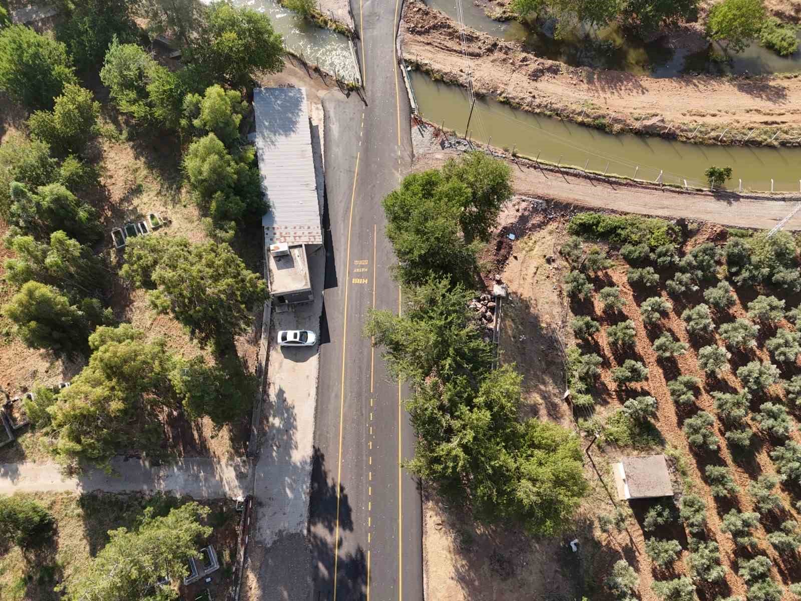 Kırıkhan’da bağlantı yollarına 1,4 kilometrelik asfalt