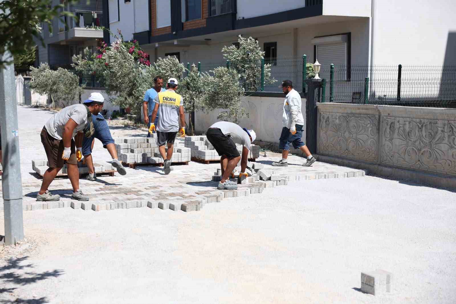 Didim’de yol çalışmaları devam ediyor