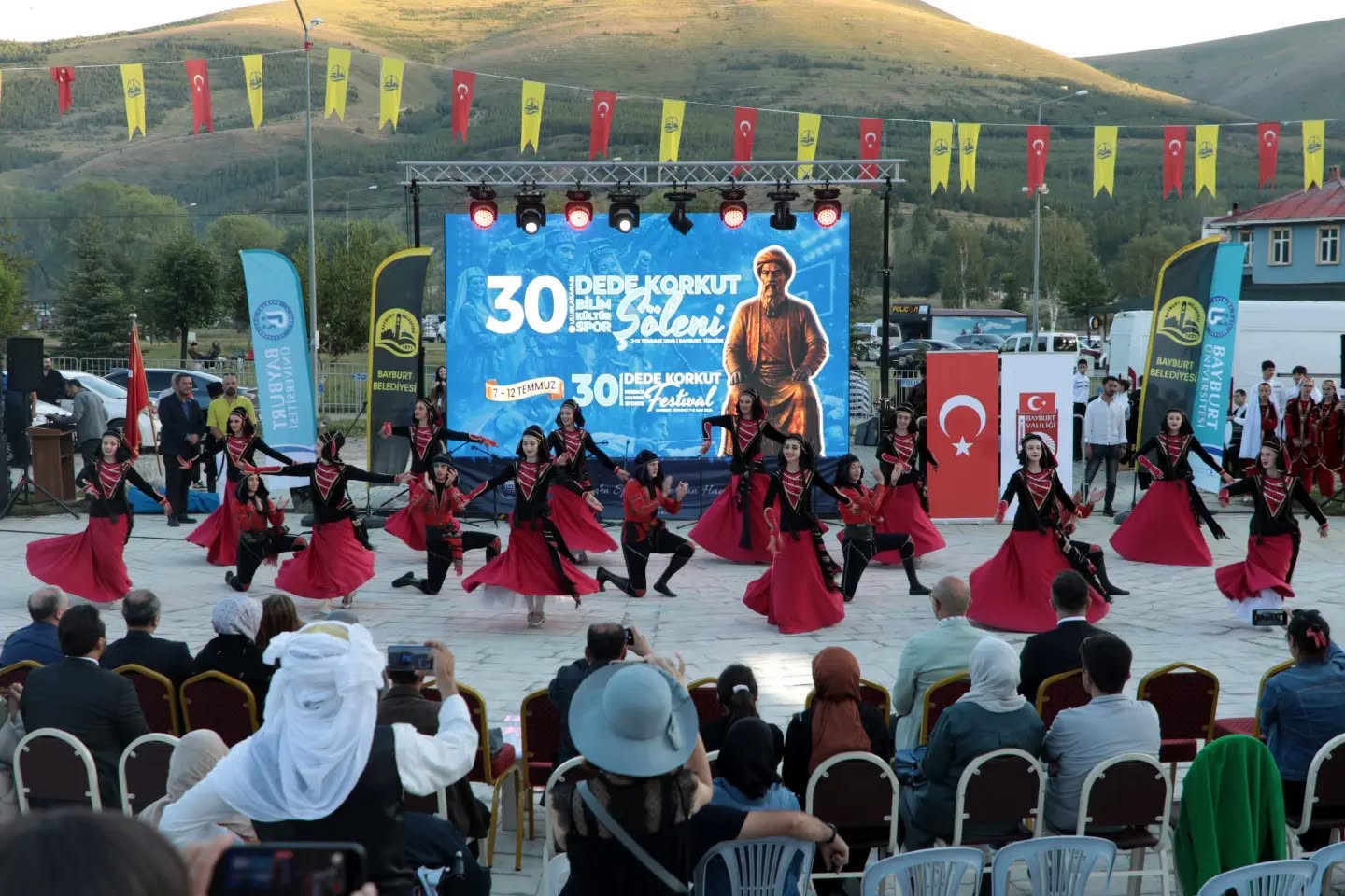 Şölen coşkusu Yeni Şehir Parkı’na taşındı