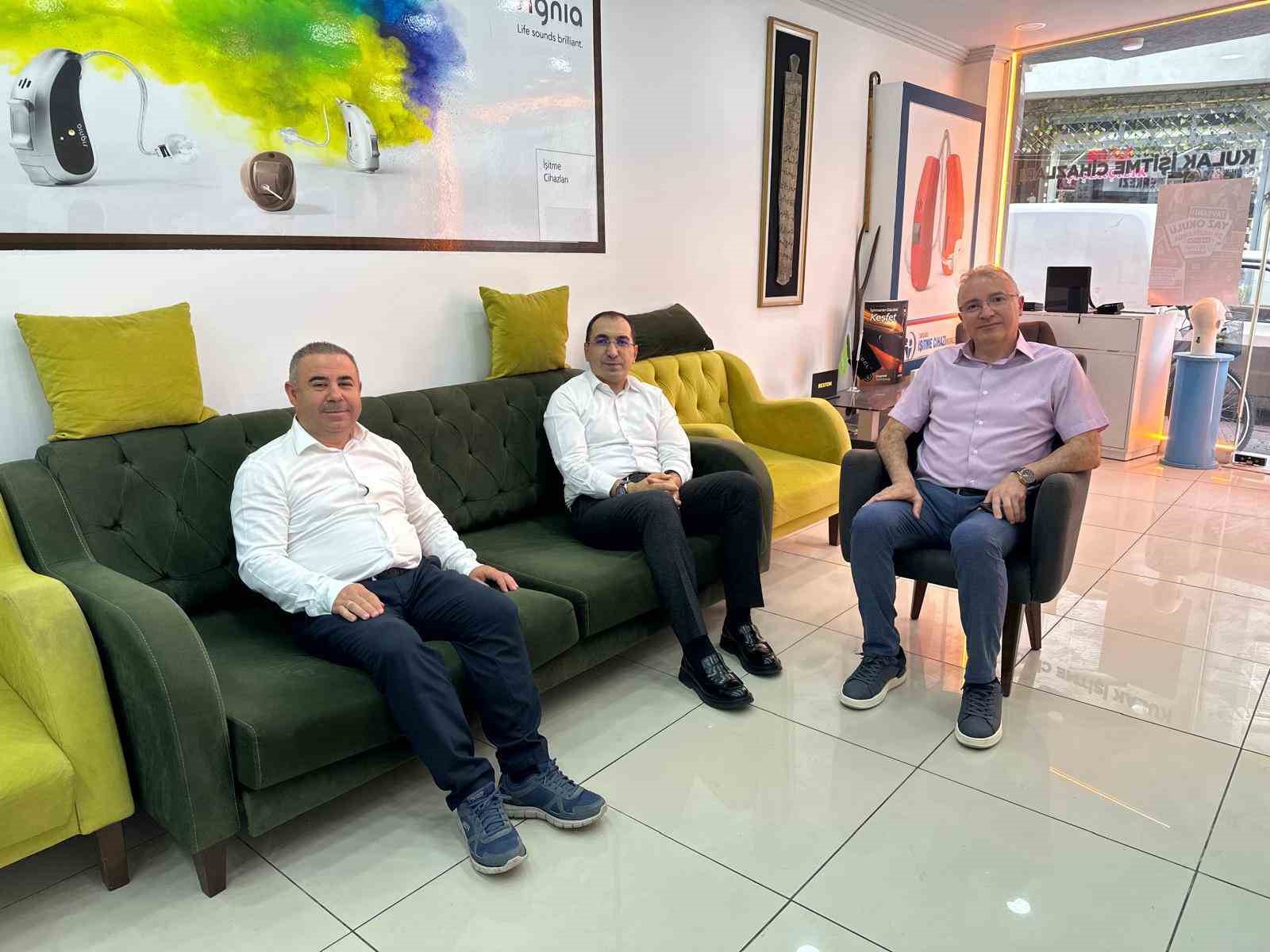 Tavşanlı Kaymakamı Ömer Faruk Özdemir esnafın nabzını tutuyor