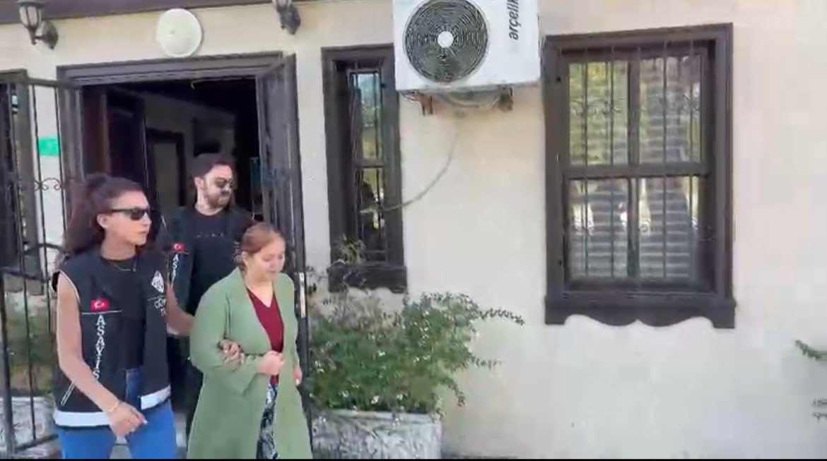 33 yıl hapis cezasıyla aranan kadın hırsız Bursa’da yakalandı