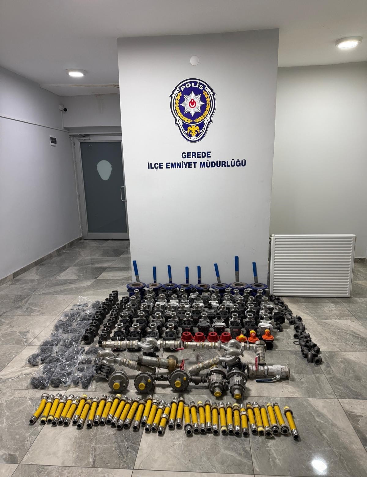Bolu’da şantiyeden çaldığı 2,5 milyon liralık malzemeleri satmak isterken yakalandı