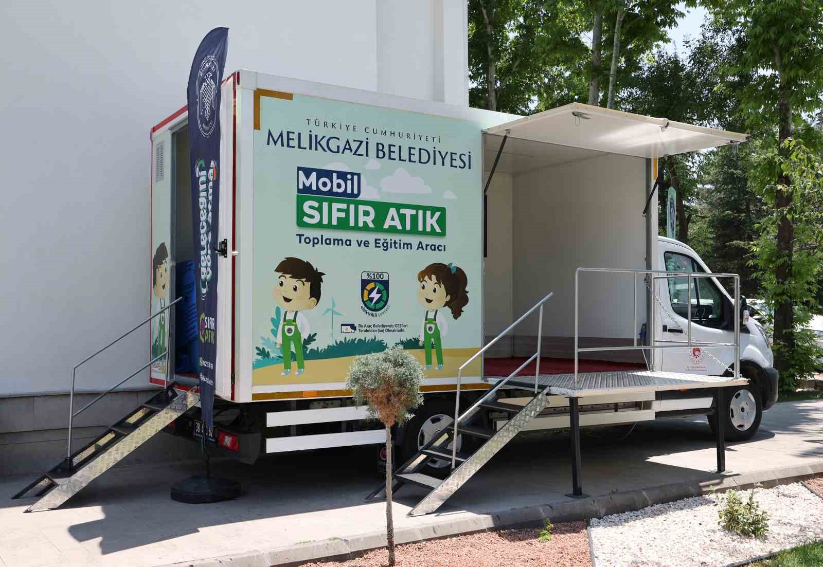 Melikgazi Belediyesi’nin sıfır atık başarısına teşekkür plaketi