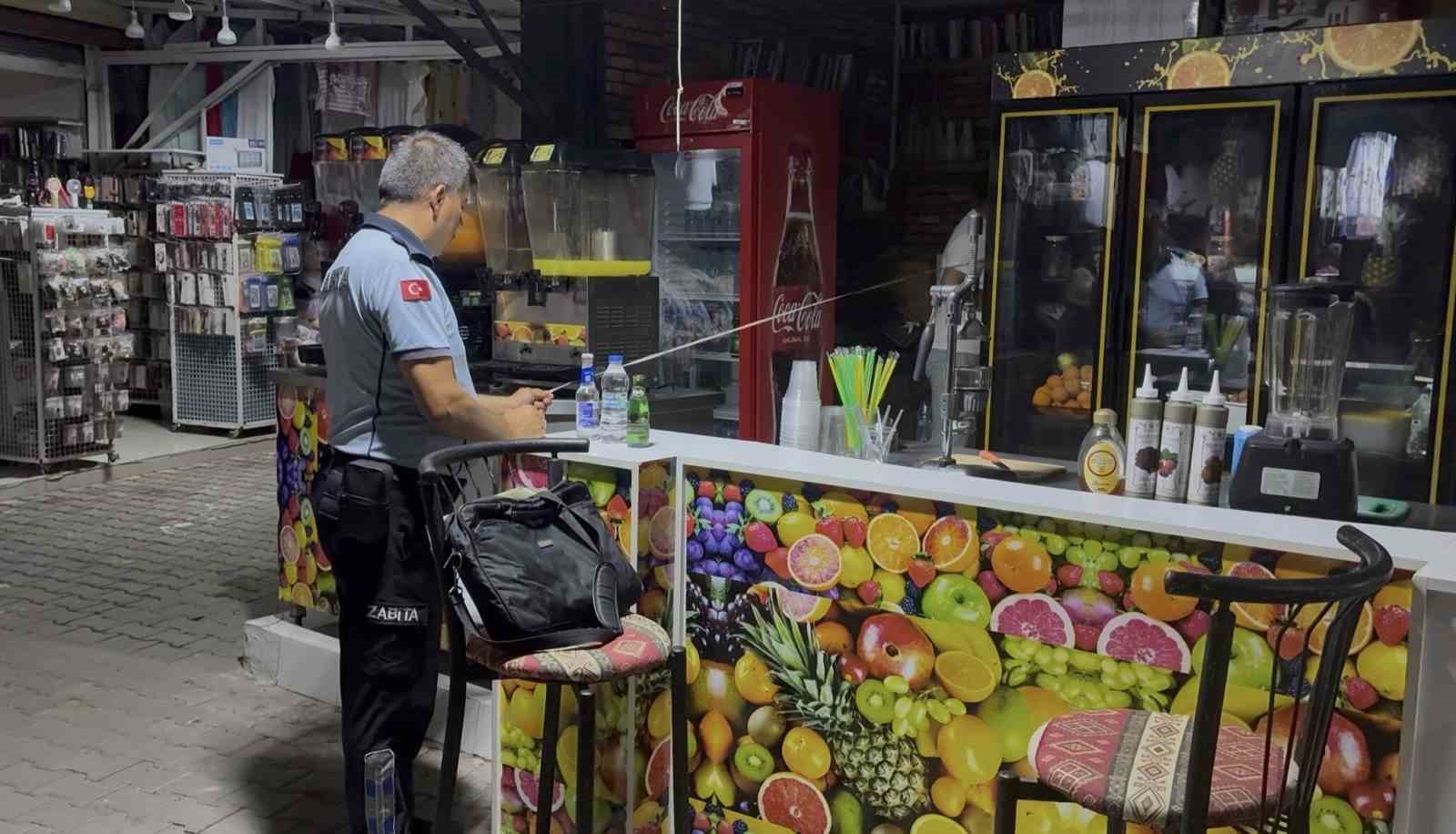 Kuşadası Belediyesi’nden Güzelçamlı Sahil Pazarı’nda denetim ve yer tahsis çalışması