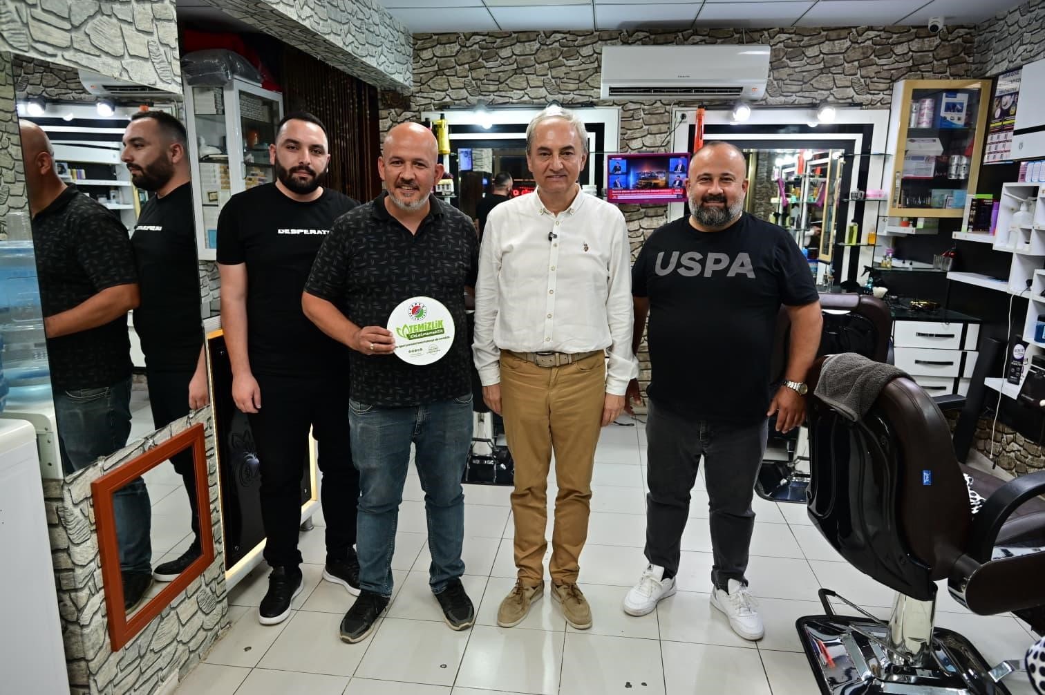 Kocagöz, "Temizlik Kirletmemektir" kampanyasını Kültür Kafeler Caddesi esnafına tanıttı