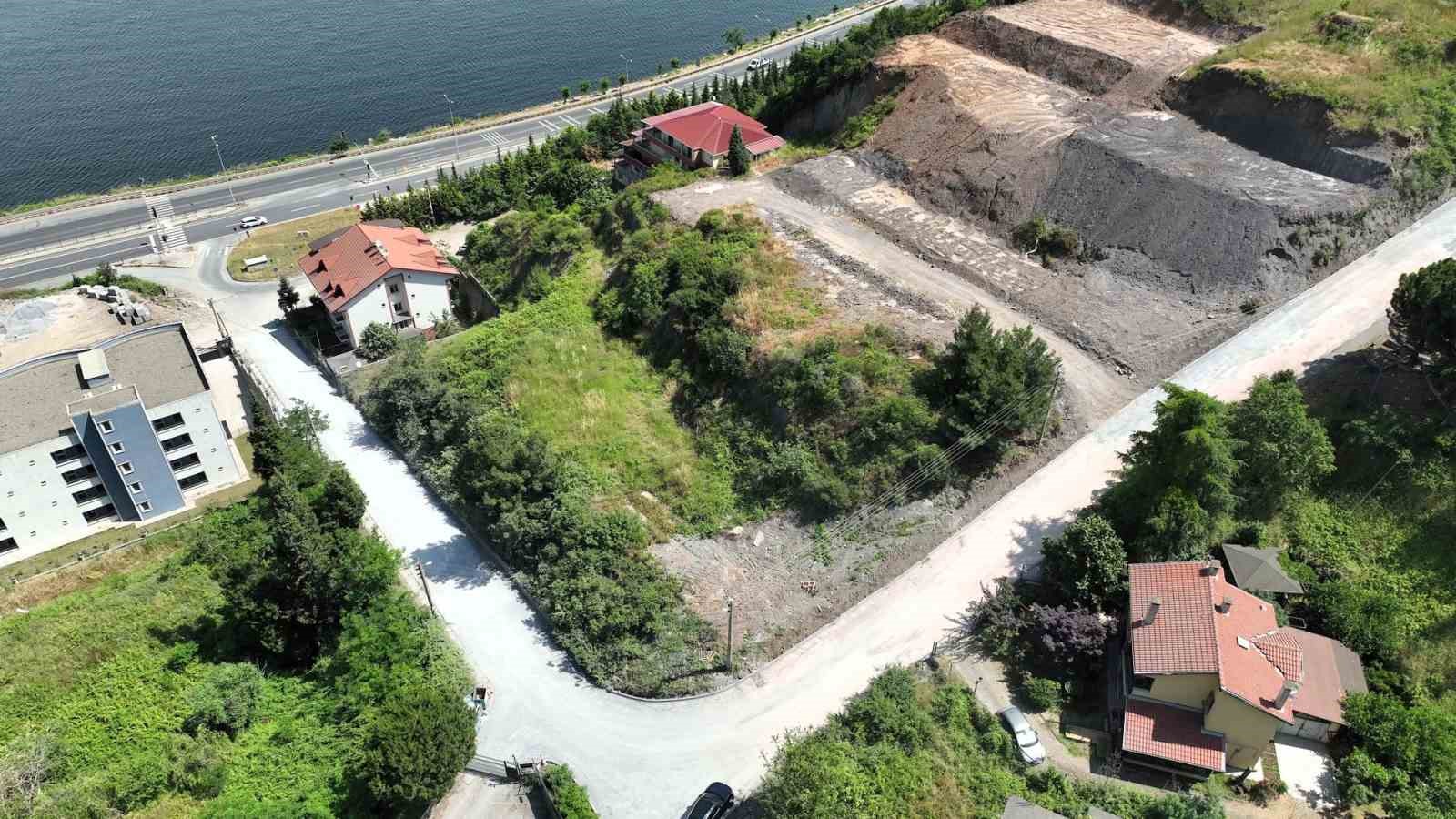 Gölcük Halıdere’de 3 sokakta parke çalışması tamamlandı