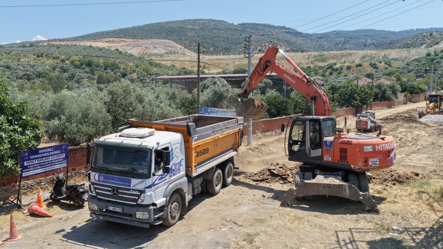 Dereköy’de yol yenileme çalışmaları başladı