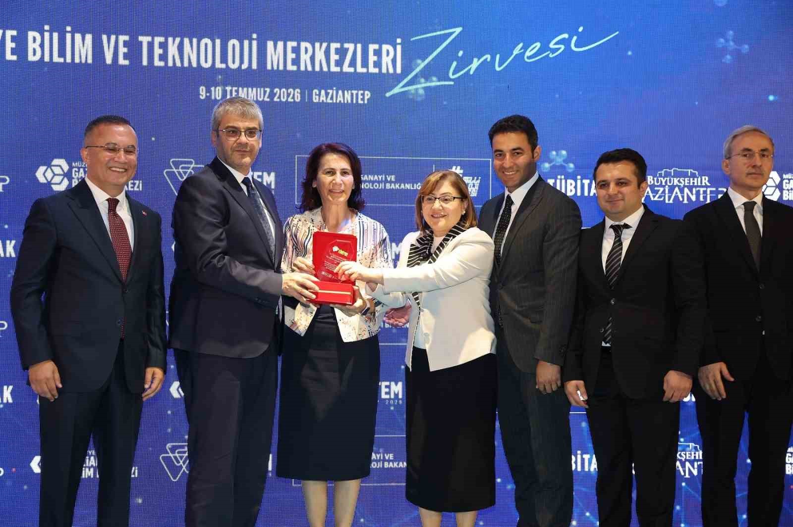 Gaziantep Büyükşehir ev sahipliğinde 5’inci Türkiye Bilim ve Teknoloji Merkezleri Zirvesi düzenlendi