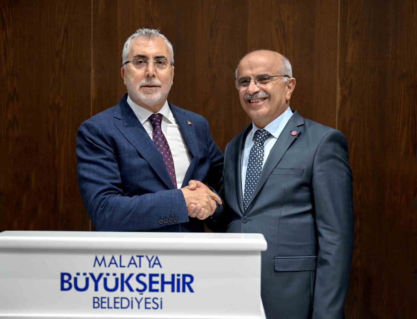 Bakan Işıkhan’dan Büyükşehir Belediyesi’ne ziyaret