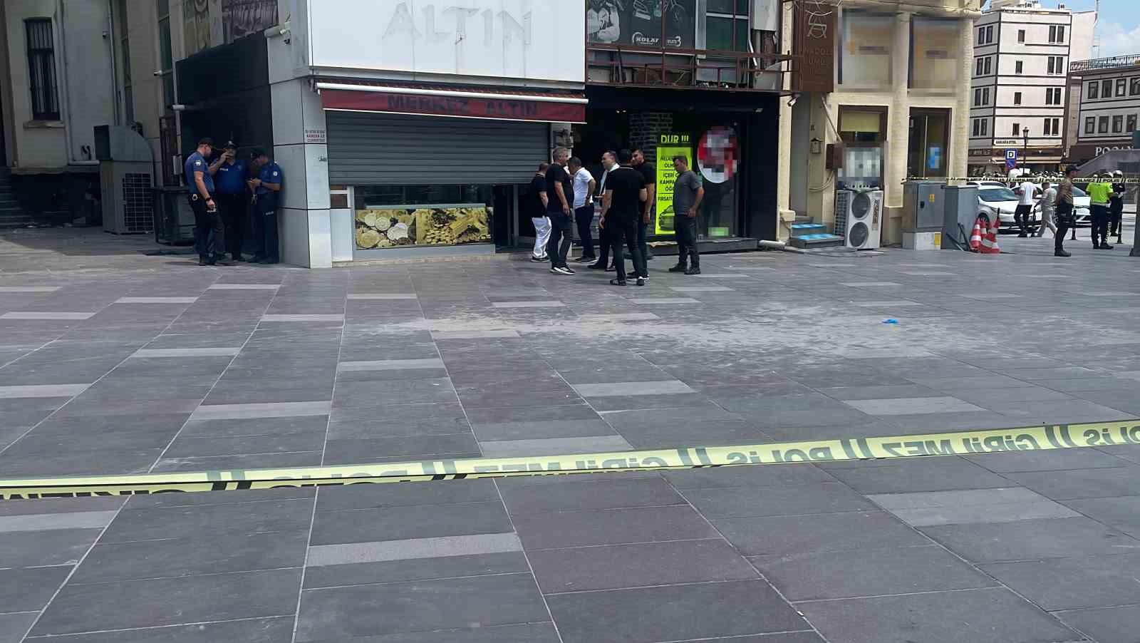 Alacak verecek meselesinde vurulan kuyumcu ağır yaralandı