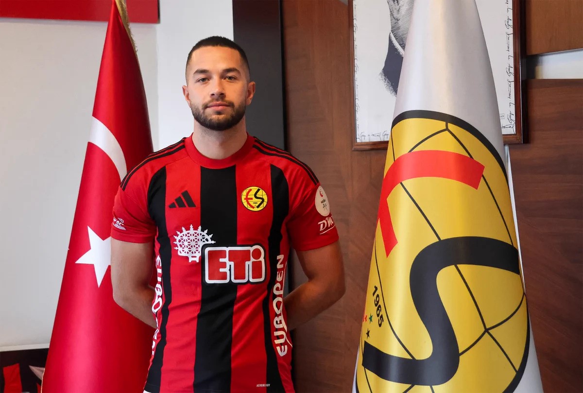 Eskişehirspor’da çifte transfer: Hem iç hem dış transferde imzalar atıldı