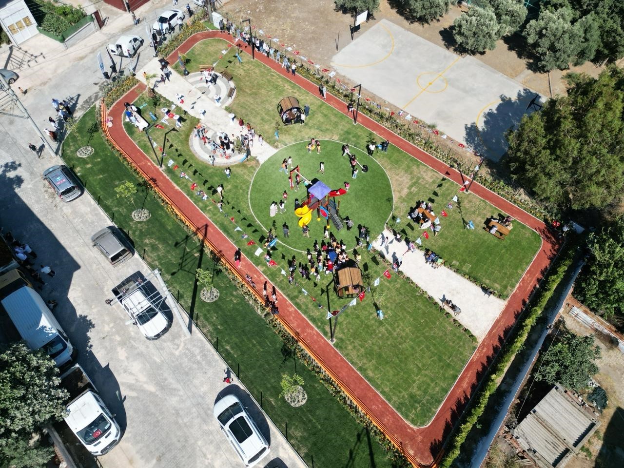 Başkan Arıkan’ın söz verdiği Akçakonak’taki park projesi tamamlandı